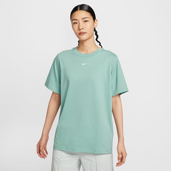 売れ筋商品|||ナイキ Tシャツ レディース トップス Basic T-shirt - stadium green Nike Sportswear Women's Essential Boxy T-shirt Oil Green